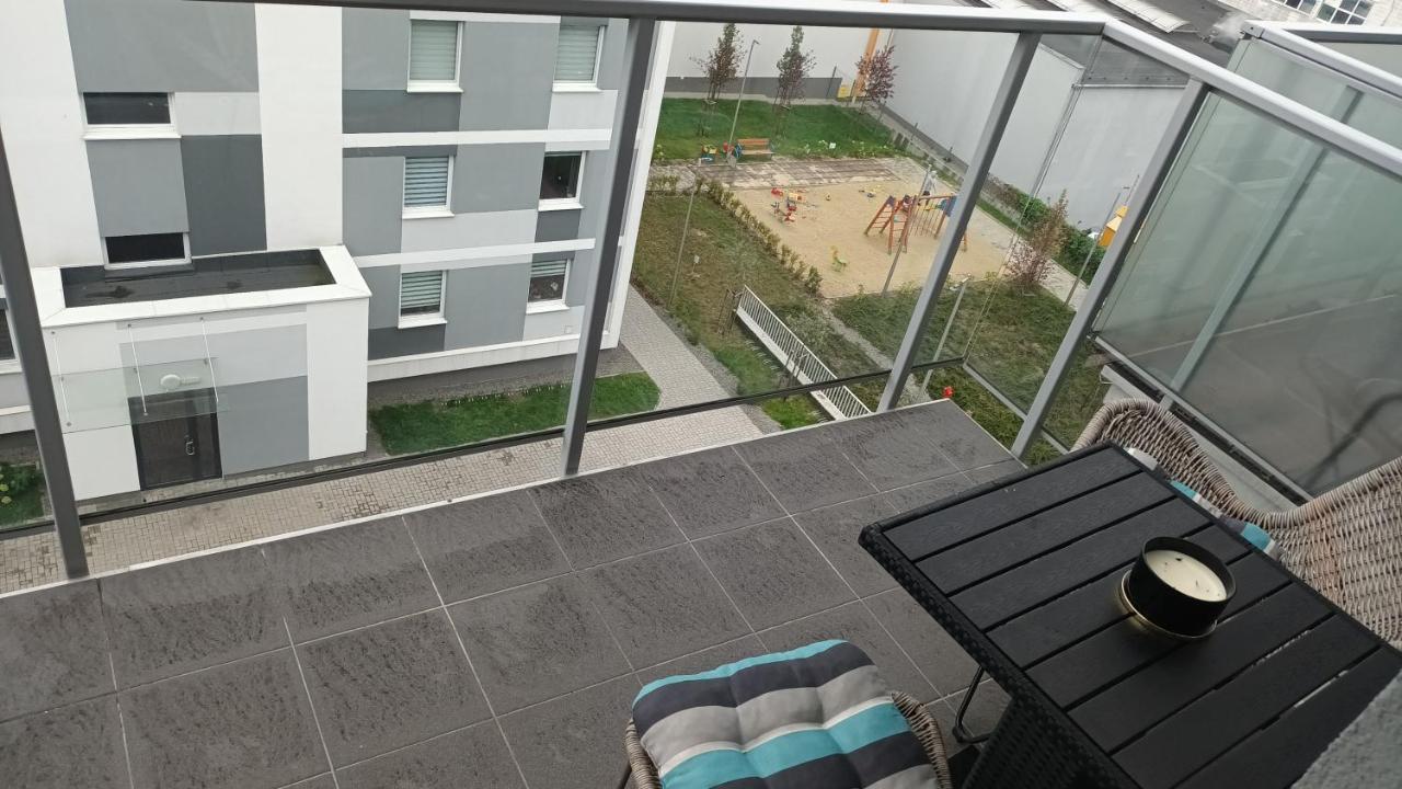 Apartament One Apartment ลูบลิน ภายนอก รูปภาพ
